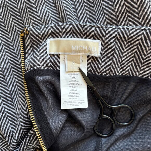 Michael Kors Women's 6 Pencil Skirt Geo Print Gold Zipper Office Chic Corporate - Picture 3 of 10
